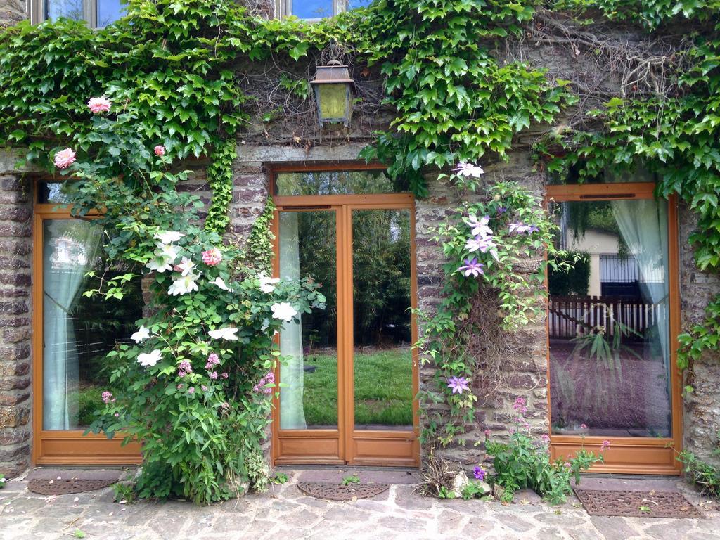 Gite Du Charme En Broceliande Mauron Exterior foto